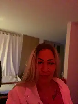 Snapshot of Jaylaloveofficial chatting on October 2025 02:42:02 AM Jaylaloveofficial online show from October 2025 02:42:02 AM