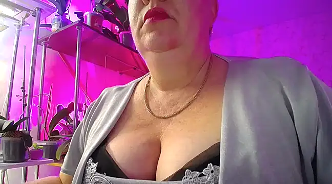 Snapshot of _Sweet_Woman chatting on January 2025 01:36:01 PM  Sweet Woman online show from January 2025 01:36:01 PM