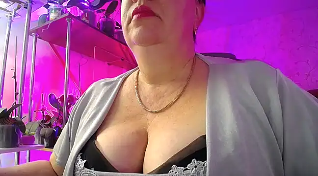 Snapshot of _Sweet_Woman chatting on February 2025 12:50:01 PM  Sweet Woman online show from February 2025 12:50:01 PM