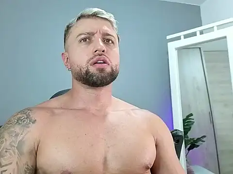 OwenMaximus814 online show from March 2026 06:48:01 PM