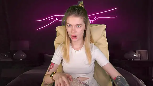 AnacondaOn online show from March 2025 06:18:01 PM