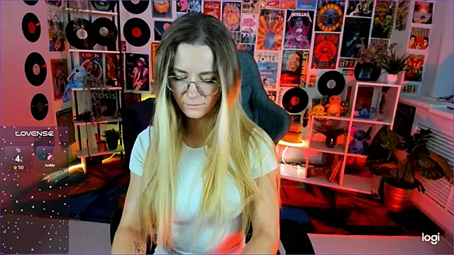 LadyIzabel online show from December 2024 08:34:01 AM