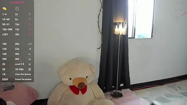 Snapshot of Lunadahia chatting on March 2025 10:20:01 PM Lunadahia online show from March 2025 10:20:01 PM