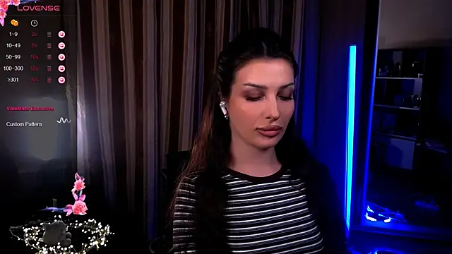 Snapshot of Laura_Bess chatting on April 2026 05:08:02 PM Laura Bess online show from April 2026 05:08:02 PM