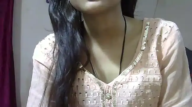 Snapshot of Aayesha chatting on January 2025 10:19:01 AM Aayesha online show from January 2025 10:19:01 AM