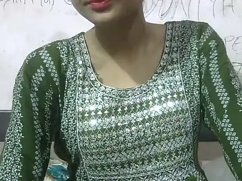 Snapshot of Aayesha chatting on December 2025 04:18:02 AM Aayesha online show from December 2025 04:18:02 AM