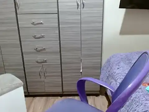 Snapshot of Nia-Cop chatting on January 2025 12:12:01 AM Nia-Cop online show from January 2025 12:12:01 AM