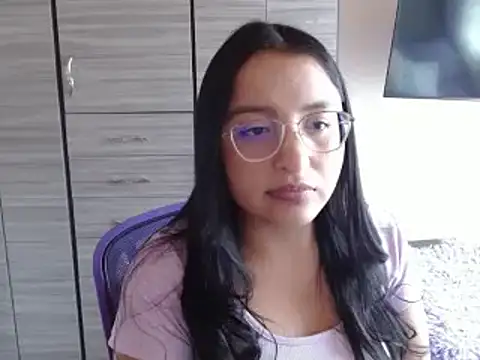 Snapshot of Nia-Cop chatting on January 2025 04:54:02 PM Nia-Cop online show from January 2025 04:54:02 PM