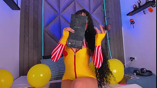 Snapshot of BriaConner_ chatting on October 2025 02:45:02 AM BriaConner online show from October 2025 02:45:02 AM