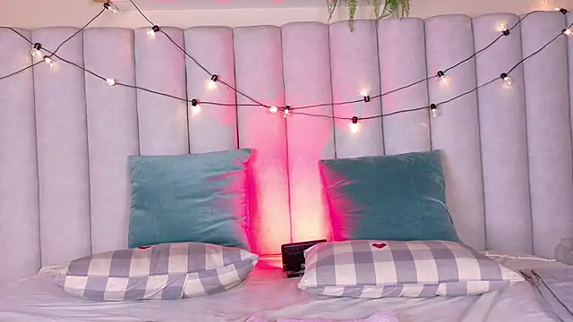 Snapshot of BriaConner_ chatting on November 2025 02:56:02 AM BriaConner online show from November 2025 02:56:02 AM