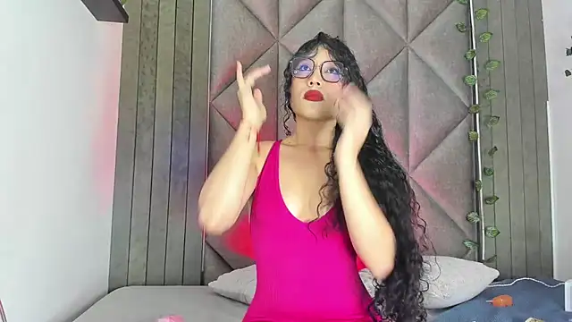 BriaConner  online show from December 2025 02:50:02 AM