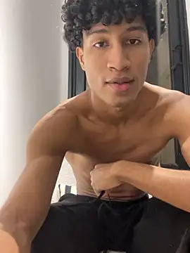 Snapshot of Masterikee chatting on December 2024 03:29:02 AM Masterikee online show from December 2024 03:29:02 AM