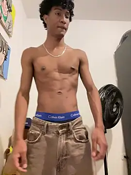 Snapshot of Masterikee chatting on December 2024 03:09:02 PM Masterikee online show from December 2024 03:09:02 PM