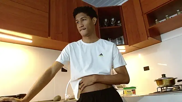 Snapshot of Masterikee chatting on October 2025 11:44:02 AM Masterikee online show from October 2025 11:44:02 AM