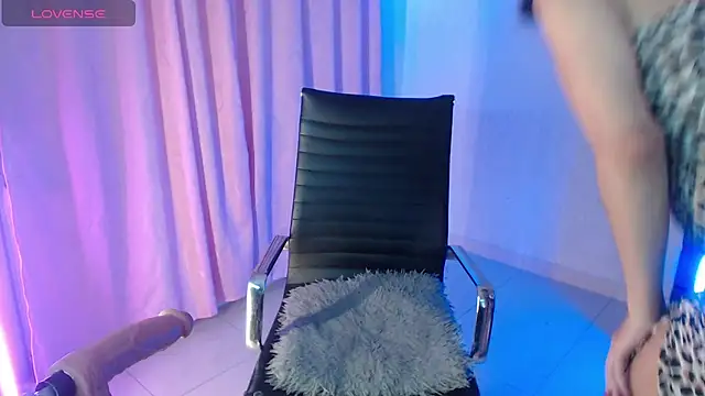 Snapshot of Angellike_doll chatting on February 2025 04:07:01 PM Angellike doll online show from February 2025 04:07:01 PM