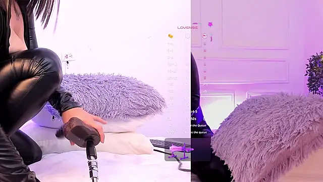 sherylgrey online show from November 2025 11:53:01 PM