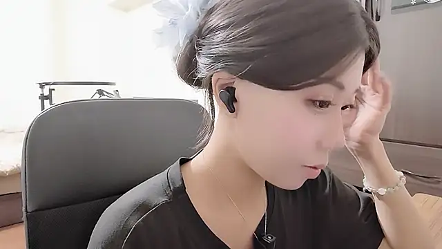 Fine-sand online show from October 2025 01:24:02 PM