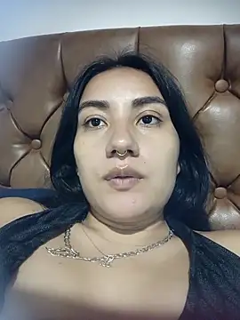 Snapshot of Hellen_Alex chatting on April 2026 01:44:01 PM Hellen Alex online show from April 2026 01:44:01 PM