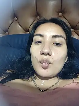 Snapshot of Hellen_Alex chatting on April 2026 02:00:02 PM Hellen Alex online show from April 2026 02:00:02 PM