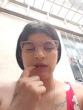 Snapshot of naughty-girl01 chatting on January 2025 01:47:01 PM naughty-girl01 online show from January 2025 01:47:01 PM