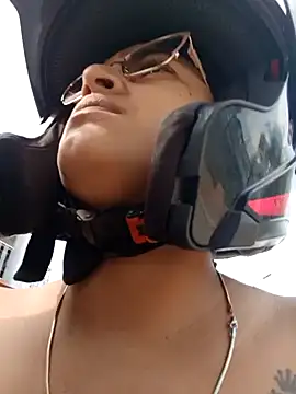 Snapshot of naughty-girl01 chatting on January 2025 02:52:02 PM naughty-girl01 online show from January 2025 02:52:02 PM