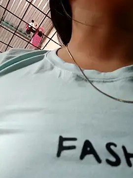 Snapshot of naughty-girl01 chatting on February 2025 01:33:01 PM naughty-girl01 online show from February 2025 01:33:01 PM