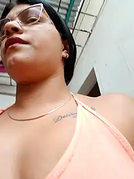 Snapshot of naughty-girl01 chatting on March 2025 01:32:02 PM naughty-girl01 online show from March 2025 01:32:02 PM