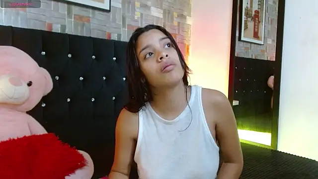 Snapshot of max_ashley_mds chatting on February 2025 06:52:02 PM max ashley mds online show from February 2025 06:52:02 PM