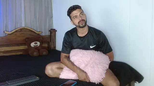 Snapshot of max_ashley_mds chatting on March 2025 12:39:01 PM max ashley mds online show from March 2025 12:39:01 PM