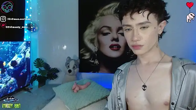 maxiy 001 online show from March 2026 04:24:02 PM