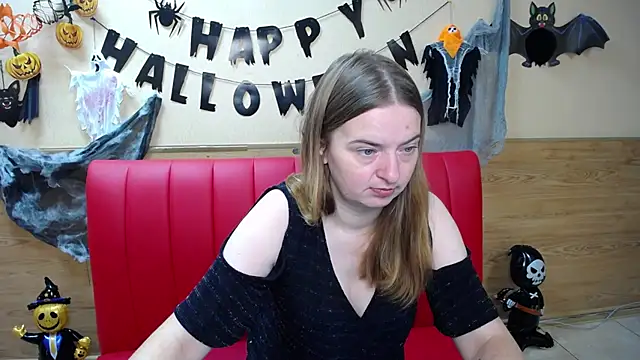 Snapshot of FreyaDak chatting on November 2025 06:05:01 AM FreyaDak online show from November 2025 06:05:01 AM