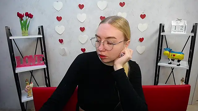 BeatriceFly online show from December 2024 06:03:02 AM