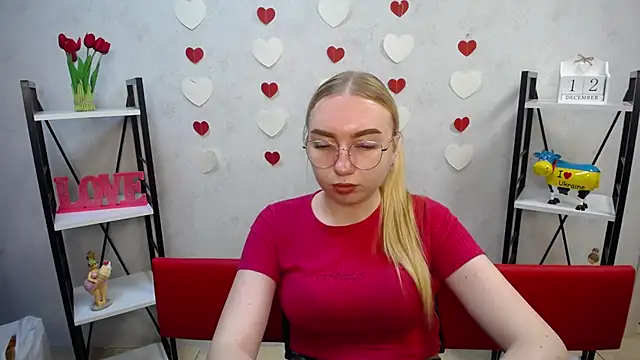 BeatriceFly online show from December 2024 12:12:01 PM