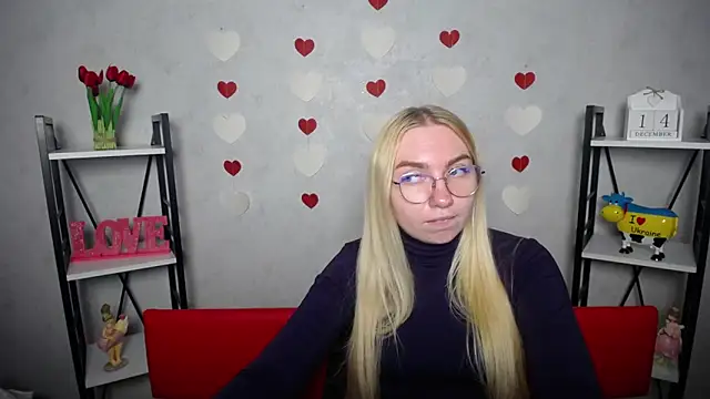 BeatriceFly online show from December 2024 03:36:02 PM