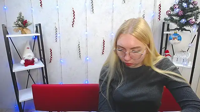 BeatriceFly online show from January 2025 12:40:01 PM