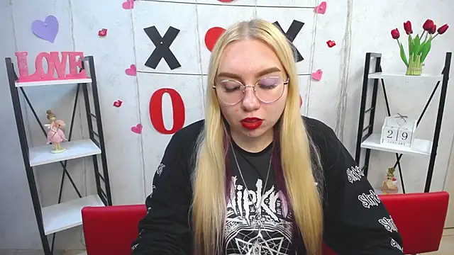 BeatriceFly online show from January 2025 03:15:01 PM