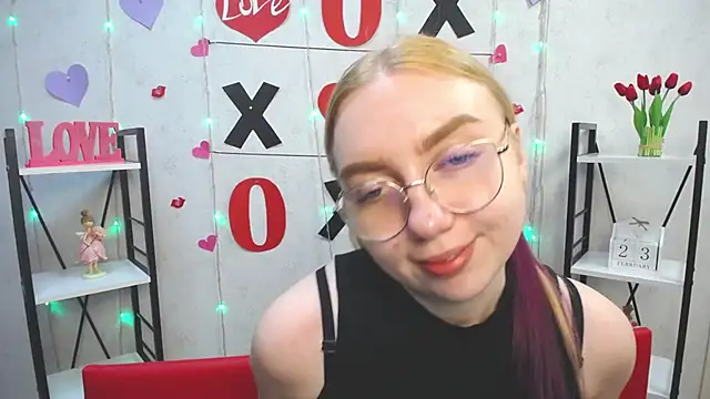 BeatriceFly online show from February 2025 03:18:02 PM