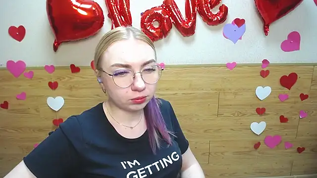 BeatriceFly online show from March 2025 12:55:02 PM