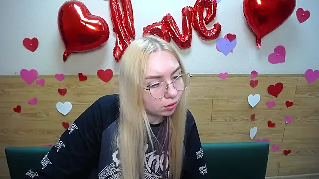 BeatriceFly online show from March 2025 09:15:02 AM