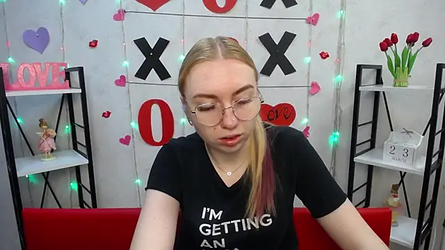 BeatriceFly online show from March 2025 06:16:01 AM