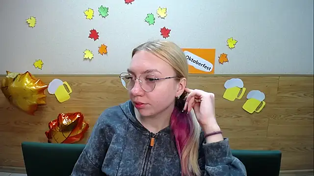 BeatriceFly online show from September 2025 11:55:02 AM