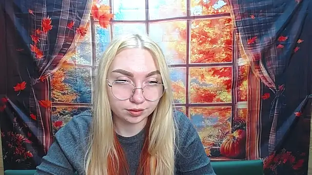 BeatriceFly online show from November 2025 04:11:02 PM