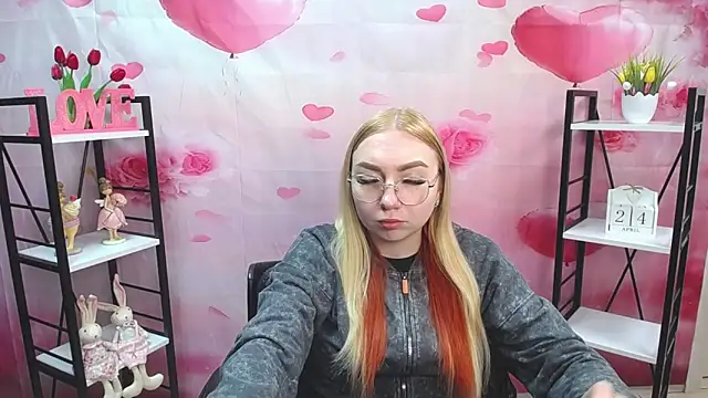 Snapshot of BeatriceFly chatting on April 2026 11:46:02 AM BeatriceFly online show from April 2026 11:46:02 AM