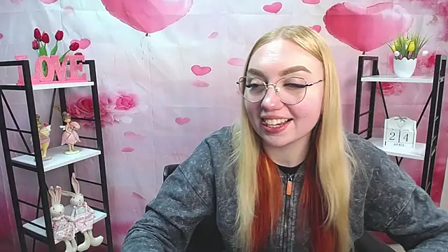 Snapshot of BeatriceFly chatting on April 2026 01:41:02 PM BeatriceFly online show from April 2026 01:41:02 PM
