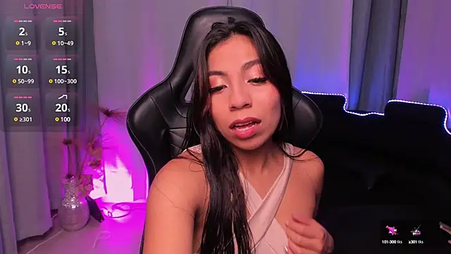 Snapshot of Mia_Gothzx chatting on December 2024 01:49:01 PM Mia Gothzx online show from December 2024 01:49:01 PM