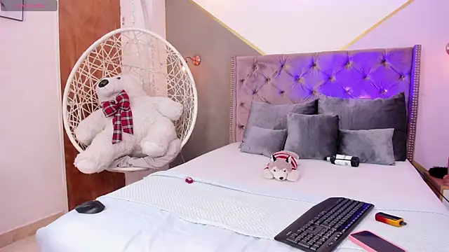 emily daarell online show from January 2025 10:06:01 PM