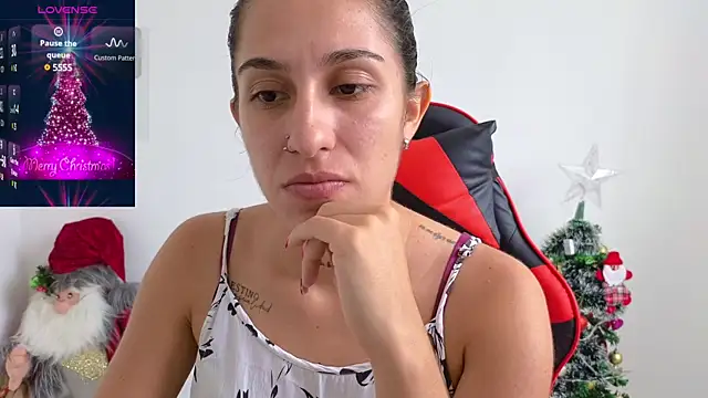 tammyandrade  online show from December 2024 02:13:02 PM