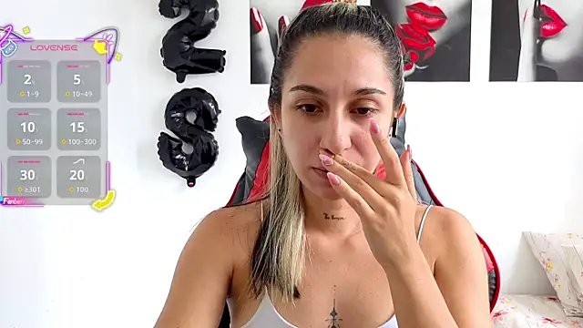 tammyandrade  online show from September 2025 03:45:01 PM