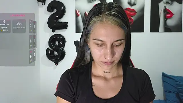 tammyandrade  online show from October 2025 11:14:01 PM