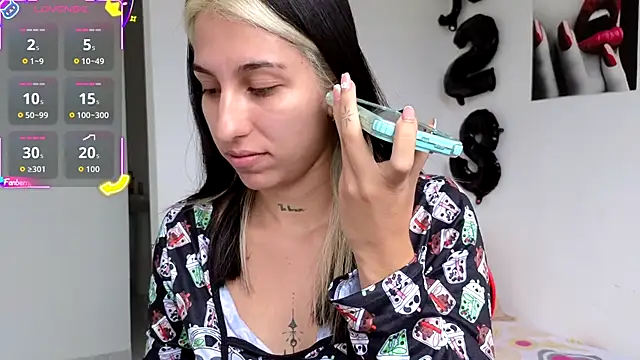 tammyandrade  online show from October 2025 03:47:02 PM